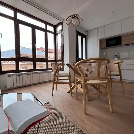 Numancia Apartment *